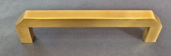 Jalador Tirador Acero Inox Dorado Mod. Britt